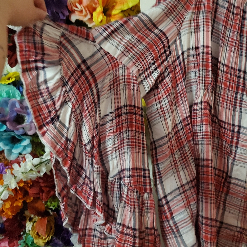 Plus size off the shoulder plaid bell sleeve top - Picture 3 of 7